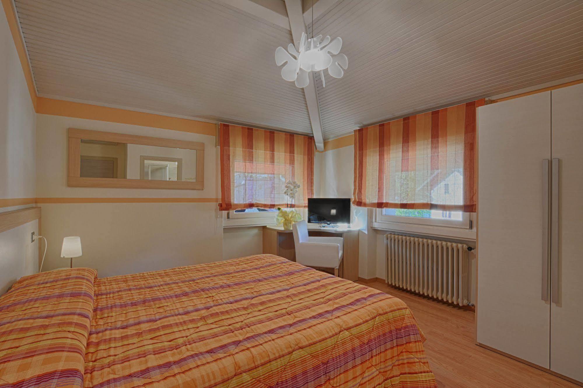 Hotel Europa - Сорико Екстериор снимка