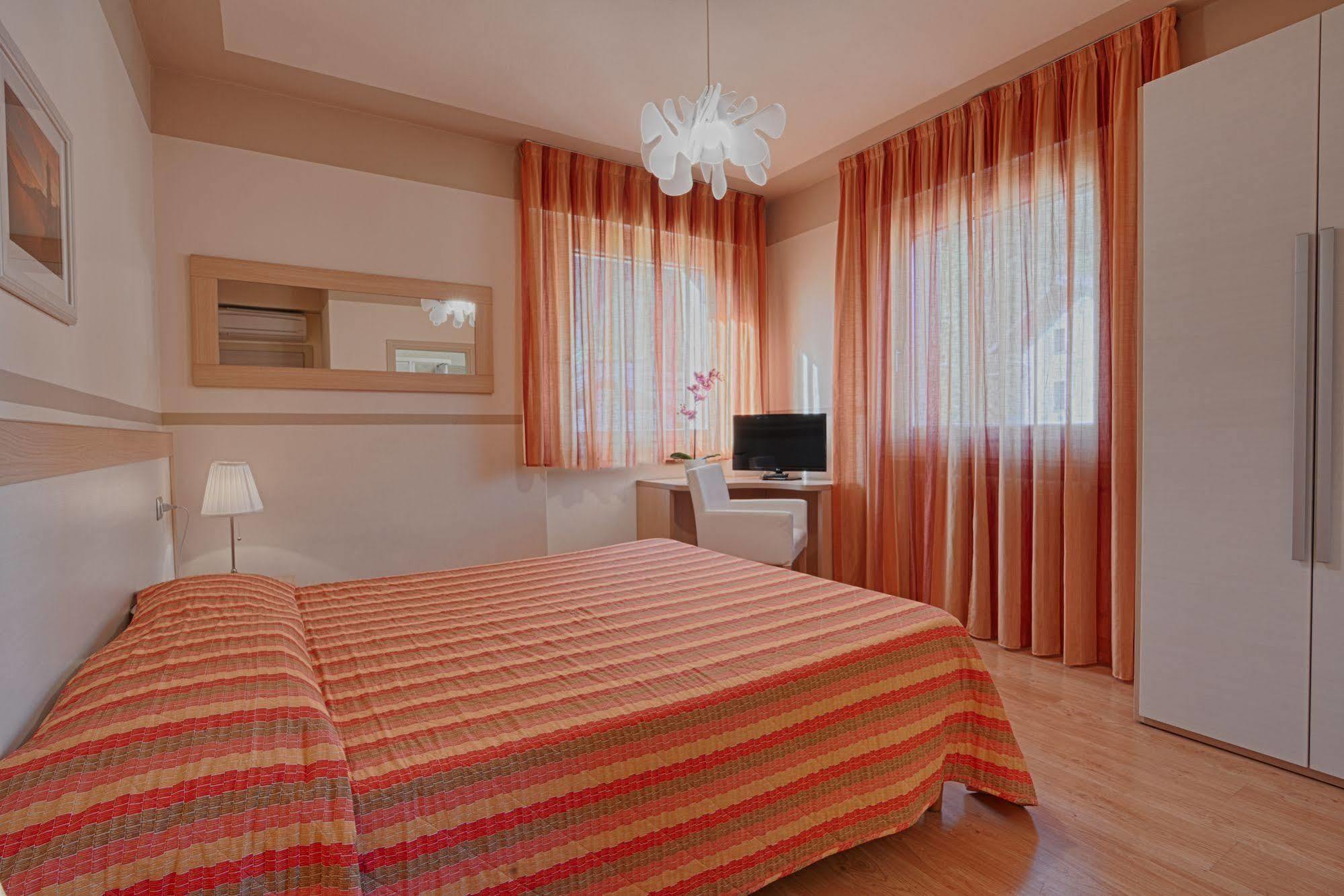 Hotel Europa - Сорико Екстериор снимка