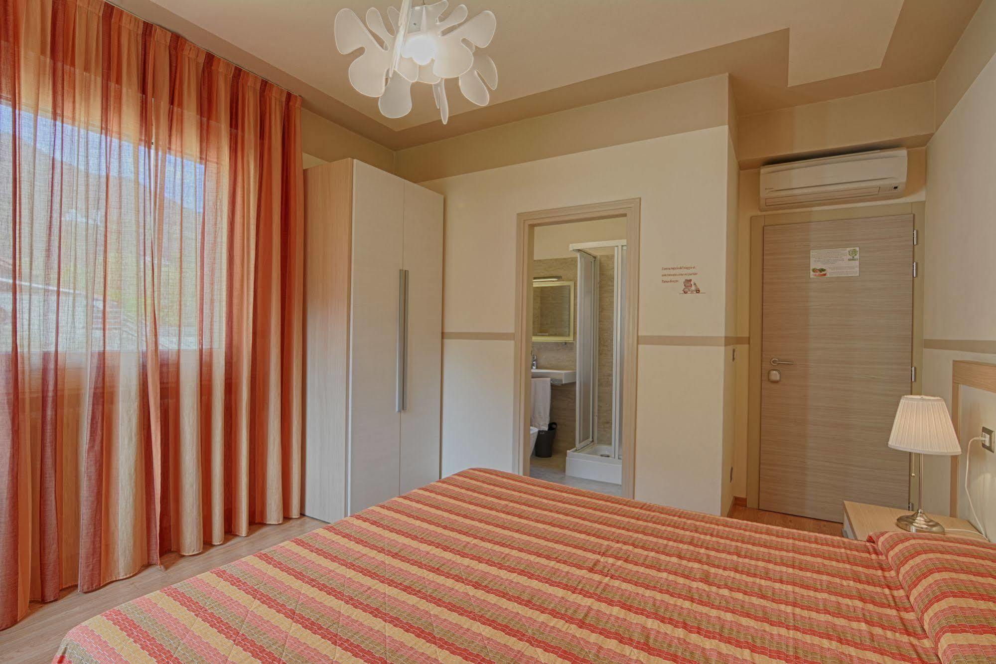 Hotel Europa - Сорико Екстериор снимка